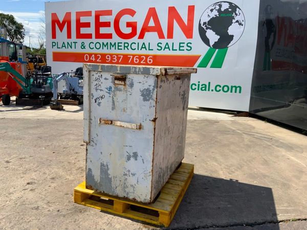 WORK SHOP TOOL STORAGE CABINET.......1390. 360857981