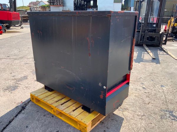 ARMOGUARD TUFFBANK STORAGE CABINET.....1377t. 360852727