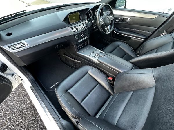 Mercedes-Benz E220d AMG Premium + 360863381