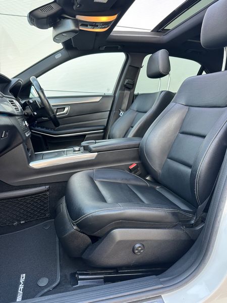 Mercedes-Benz E220d AMG Premium + 360863382
