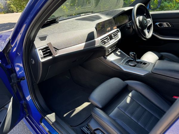 BMW 330e M-Sport Portimao Blue 360874751