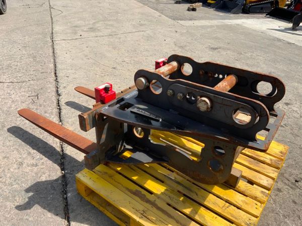 2023 DROMONE PALLET FORK ATTACHMENT.....3668. 360871960