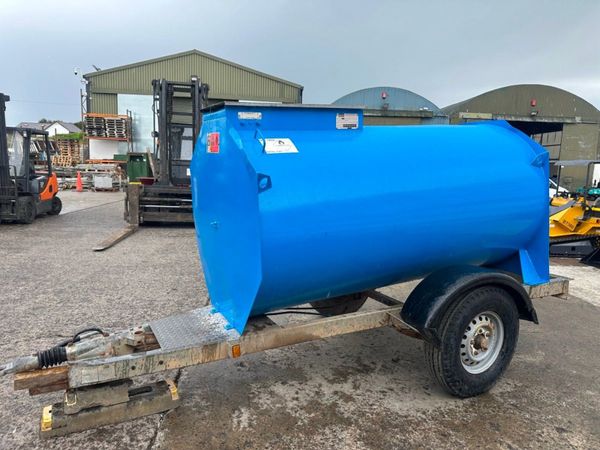.2000 litre fuel bowser 360892793