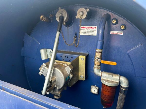 1000 LITRE FUEL PROOF FUEL BOWSER ....48W 360893127