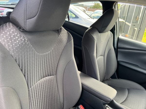 TOYOTA PRIUS 2018, 1.8 HYBRID AUTO LOW KMS 360906743