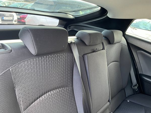 TOYOTA PRIUS 2018, 1.8 HYBRID AUTO LOW KMS 360906757