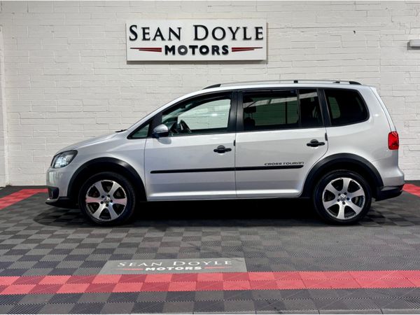 Volkswagen Touran CROSS 1.4 TSI 7 SEATER AUTO 360903547