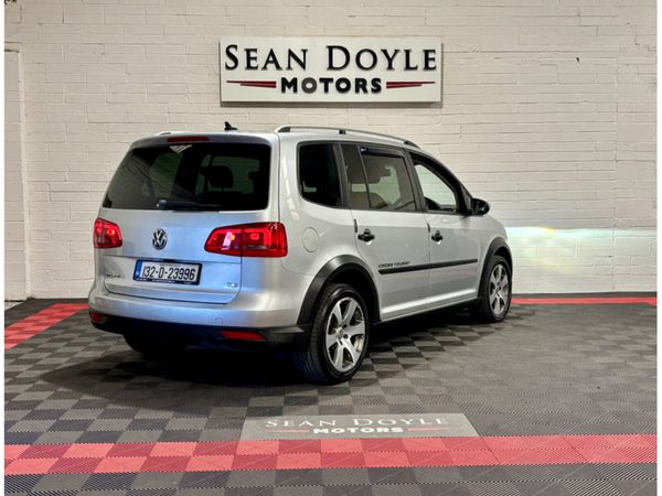Volkswagen Touran CROSS 1.4 TSI 7 SEATER AUTO 360903549