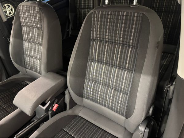 Volkswagen Touran CROSS 1.4 TSI 7 SEATER AUTO 360903558