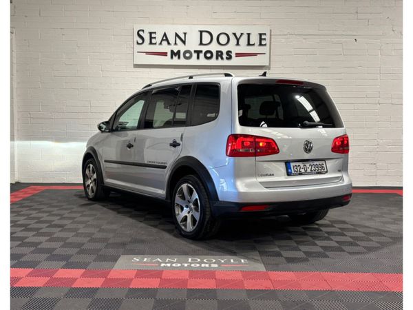 Volkswagen Touran CROSS 1.4 TSI 7 SEATER AUTO 360903550