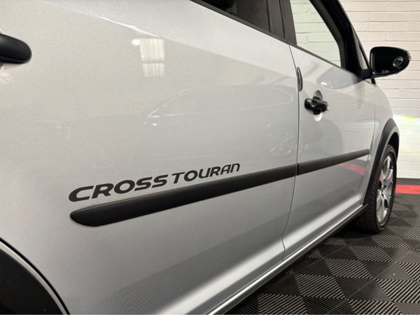 Volkswagen Touran CROSS 1.4 TSI 7 SEATER AUTO 360903552