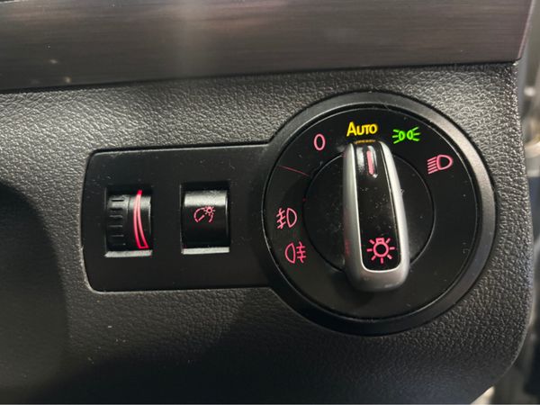 Volkswagen Touran CROSS 1.4 TSI 7 SEATER AUTO 360903602