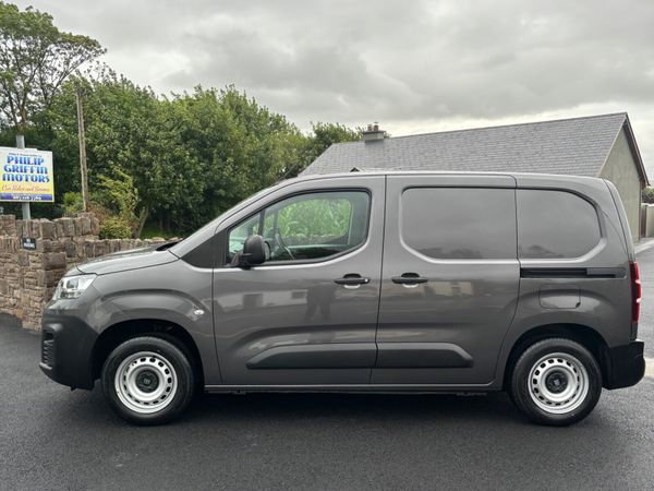 Fiat Doblo 2024 1.5 HDI only 25000kms as new 360919927