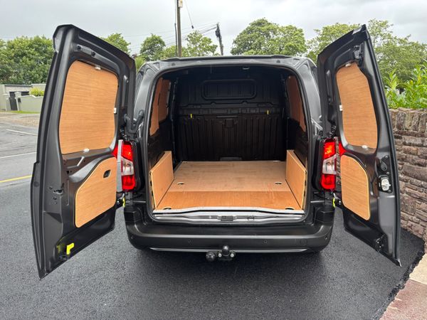 Fiat Doblo 2024 1.5 HDI only 25000kms as new 360919930