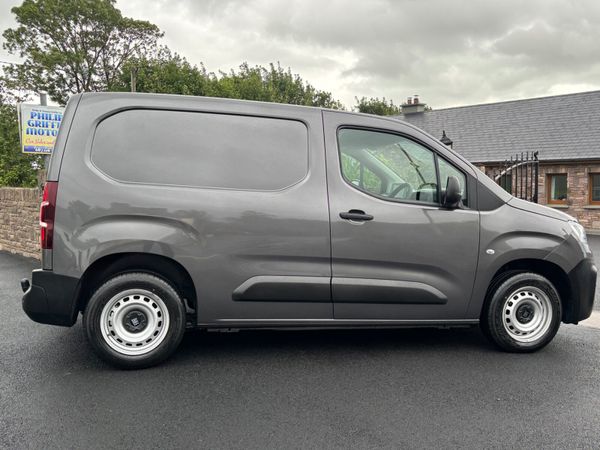 Fiat Doblo 2024 1.5 HDI only 25000kms as new 360919932
