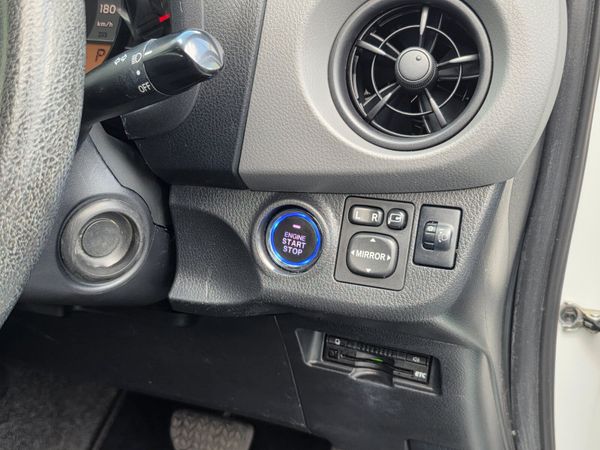 2015 Toyota Vitz Terra Automatic VVTI 360940926
