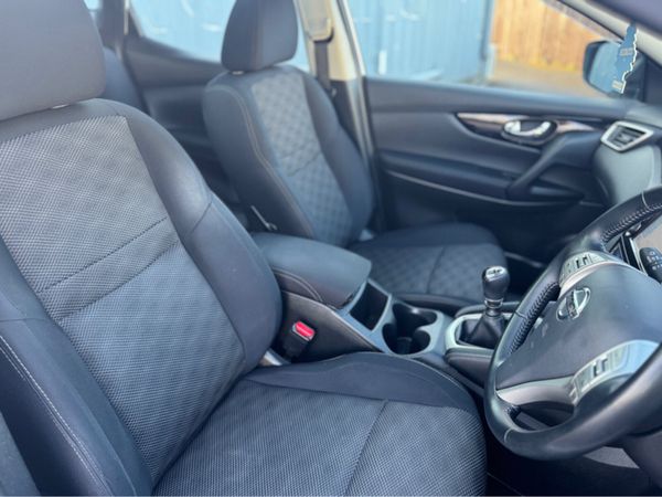 Nissan Qashqai 1.2 SV MY16 NC E6 4DR 360952839