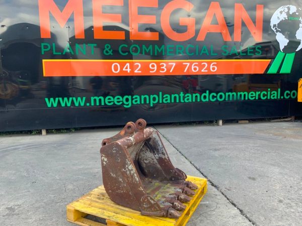 30" DIGGING BUCKET....45mm PINS........1707. 360963664