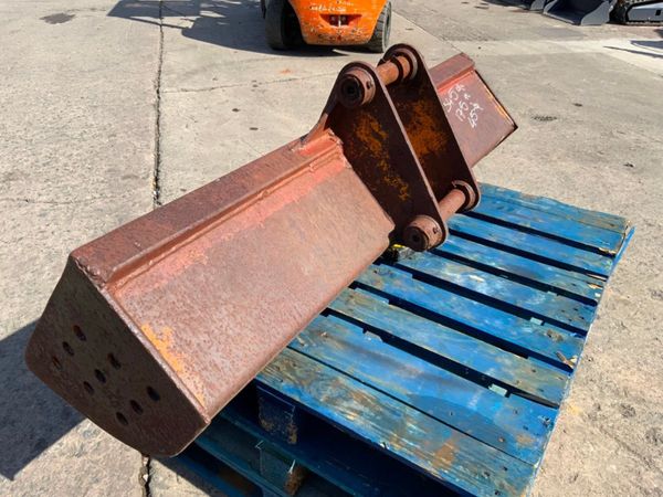 60" JCB GRADING BUCKET.......45mm PINS......345. 360963805