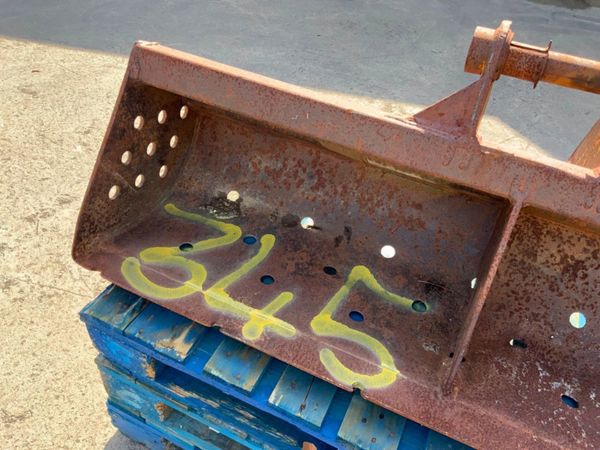 60" JCB GRADING BUCKET.......45mm PINS......345. 360963807