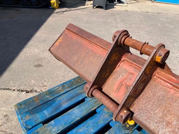 60" JCB GRADING BUCKET.......45mm PINS......345. 360963803