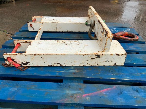 FORK LIFT / CRANE LIFTING ATTACHMENT......3785. 360979871