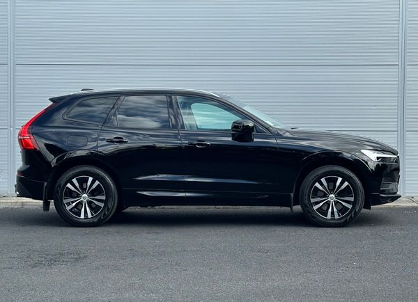 Volvo XC60 B4 2.0D Momentum *NewModel 360989186