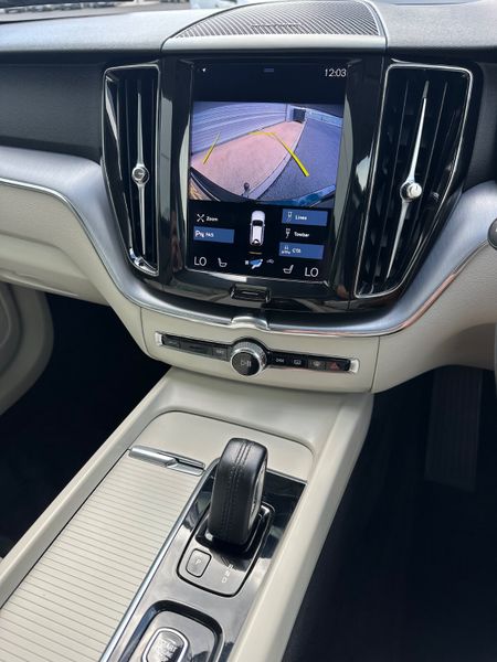 Volvo XC60 B4 2.0D Momentum *NewModel 360989283