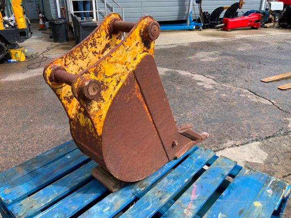12" DIGGING BUCKET....45mm PINS.......1212t 360994179