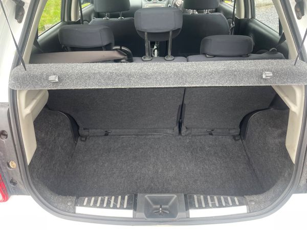 Nissan Micra 2011 360992214