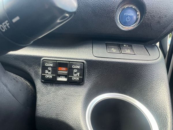 17 Toyota Sienta 1.5 Hybrid  Reverse Camera 361006726