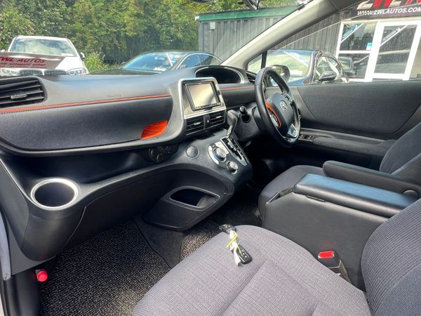 17 Toyota Sienta 1.5 Hybrid  Reverse Camera 361006727