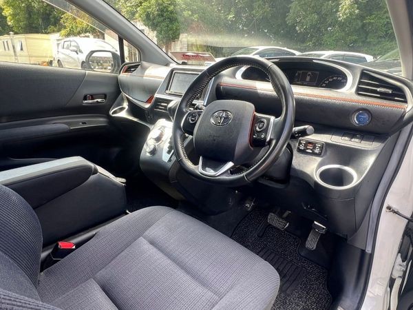 17 Toyota Sienta 1.5 Hybrid  Reverse Camera 361006731
