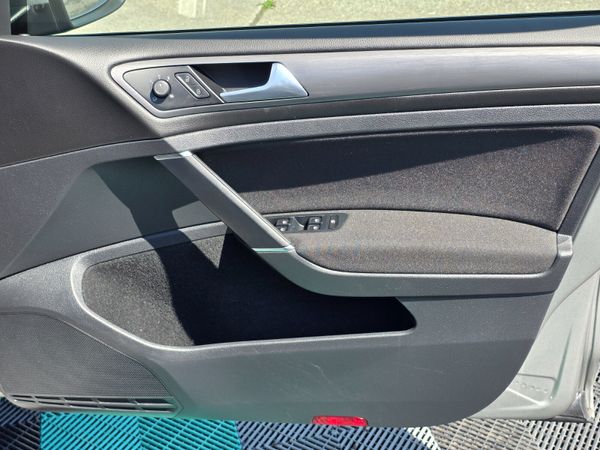 2018 Volkswagen Golf TrendLine 1.6 Diesel 361000030