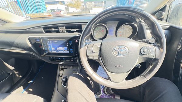 2015 Toyota Auris Hybrid 1.8 361001054