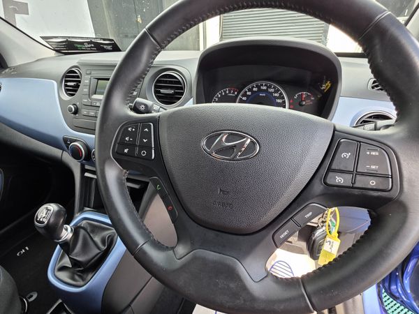 Hyundai i10 Deluxe Low Mileage 1 Owner 361010623