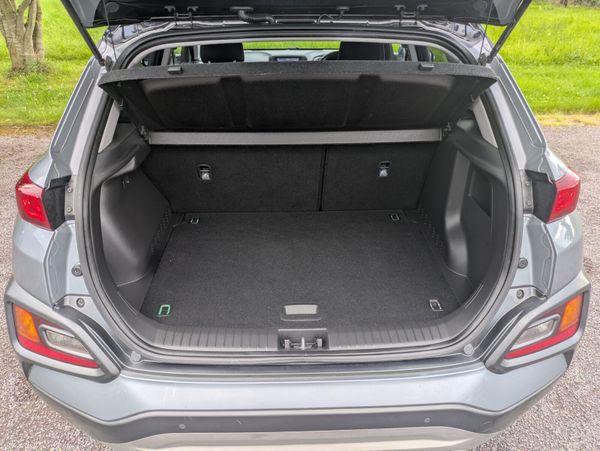 Hyundai KONA NCT 01/27 &  TAX 09/25 361050300
