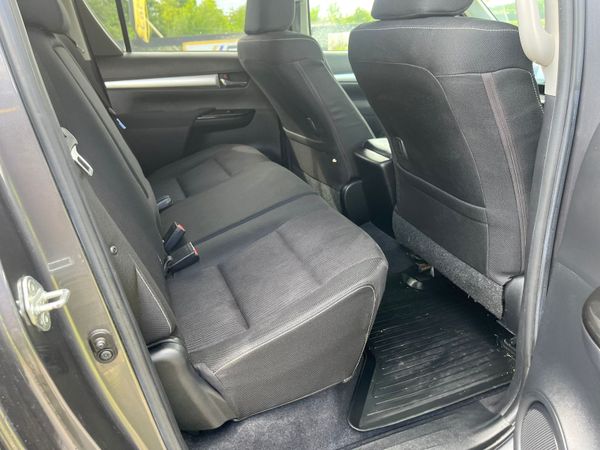 191 Toyota Hilux Invincible Spotless***** 361070903