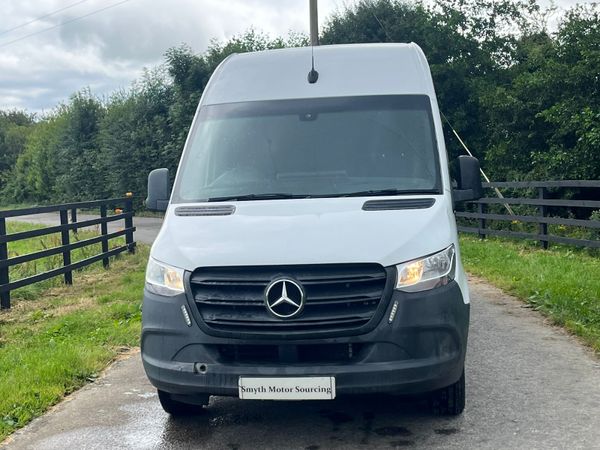 211 Mercedes Benz Sprinter LWB High Roof 361073174