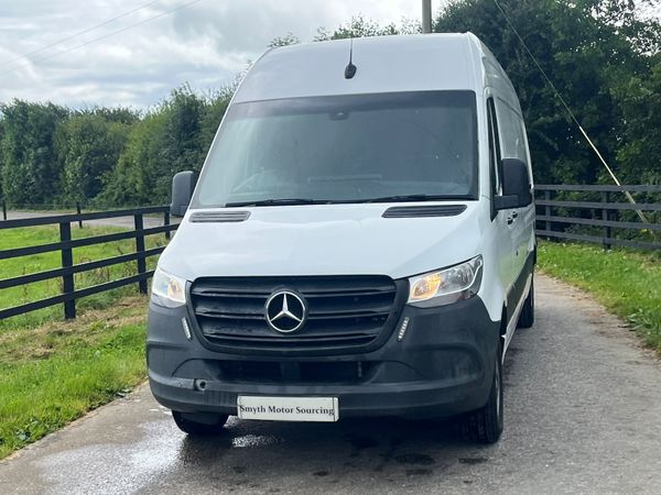 211 Mercedes Benz Sprinter LWB High Roof 361073176
