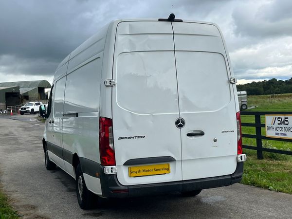 211 Mercedes Benz Sprinter LWB High Roof 361073187