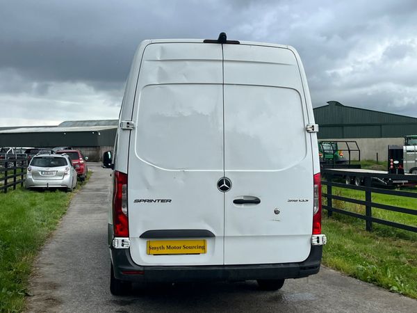 211 Mercedes Benz Sprinter LWB High Roof 361073188