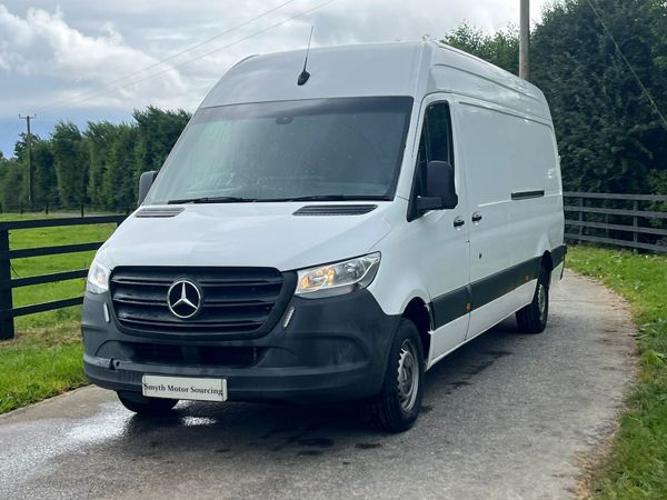 211 Mercedes Benz Sprinter LWB High Roof 361073180
