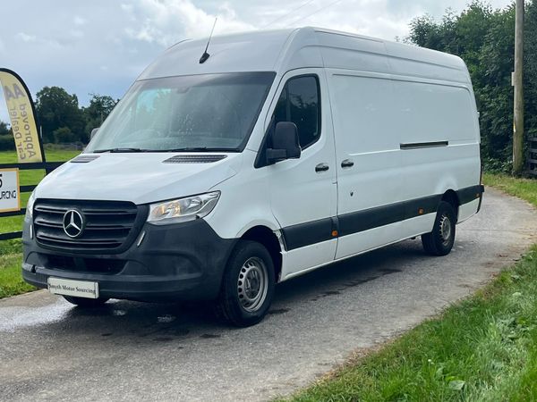 211 Mercedes Benz Sprinter LWB High Roof 361073182