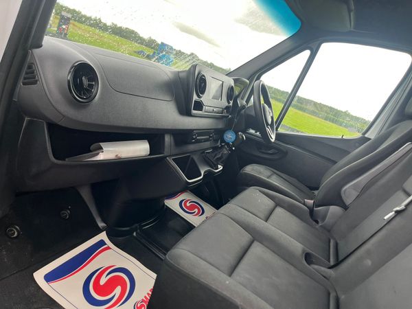 211 Mercedes Benz Sprinter LWB High Roof 361073195