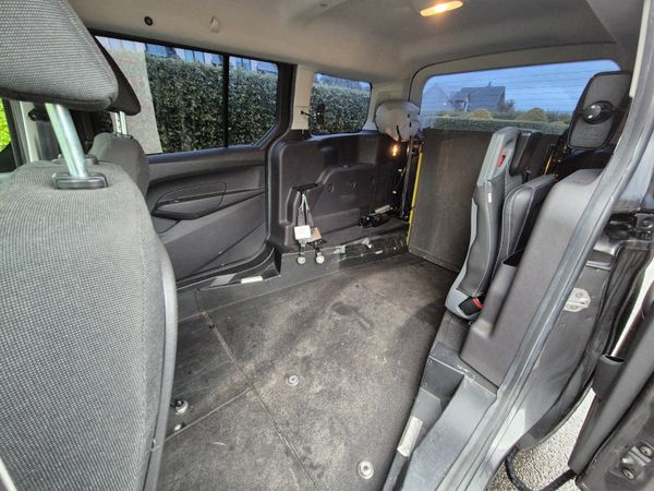 Ford Tourneo Connect Automatic wheelchair accessi 361099745