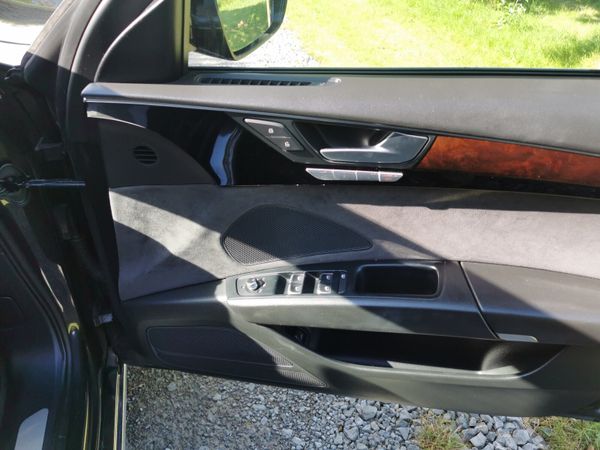 Audi A8 2011 3. 0 TDI AUTO LOW TAX BRAKE 361091997
