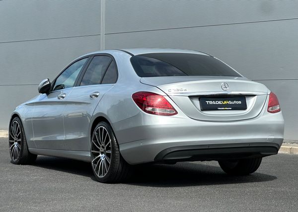 Mercedes-Benz C220d AMG Styling *LowMls 361115190