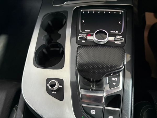 18 Audi Q7 S-Line 3.0 TDi Quattro 7 Seats 361147578