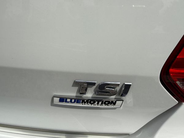 Volkswagen polo 2016 Auto 361142933